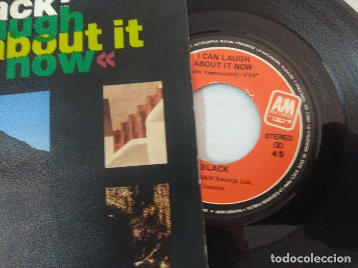 Discos de vinilo: BLACK/I CAN LAUGH/SINGLE. - Foto 2