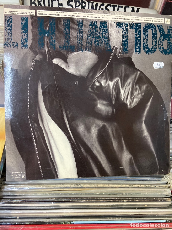 Discos de vinilo: Steve Winwood Roll Whith it - Foto 2