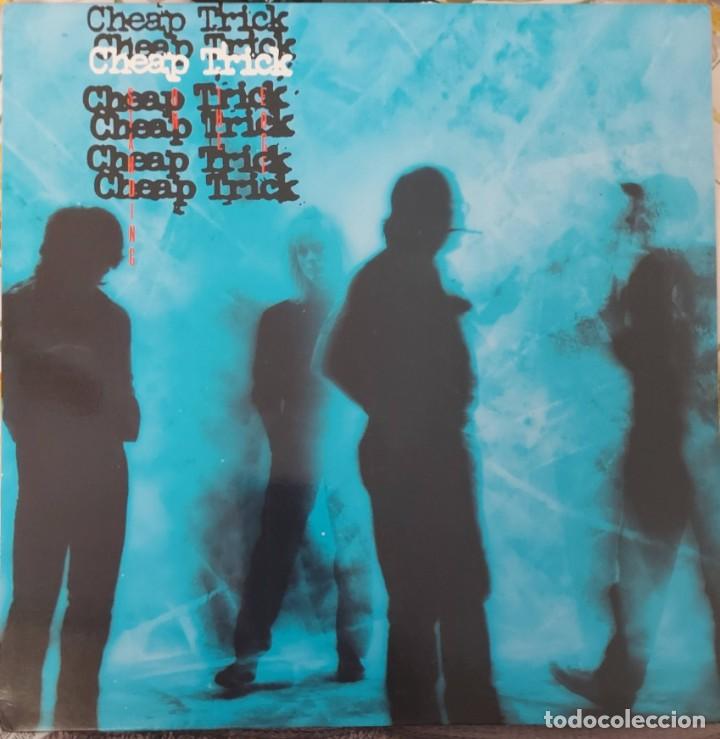 Discos de vinilo: CHEAP TRICK - STANDING ON THE EDGE (1985) - Foto 1