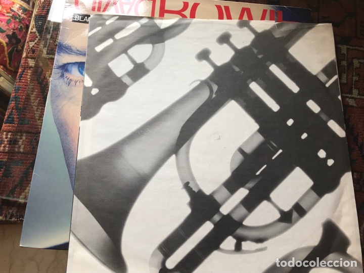 Discos de vinilo: David Bowie. Black tie. White noise - Foto 4