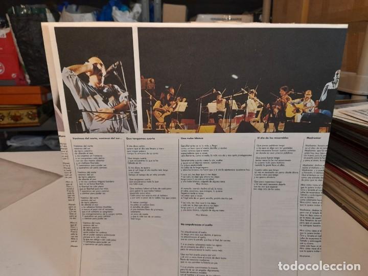 Discos de vinilo: DOBLE LP LLUIS LLACH : CAMP DEL BAR&Ccedil;A ( CON EXTRAS ) - Foto 12