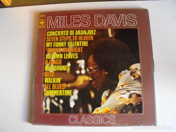 Discos de vinilo: Miles Davis. Classics. 1975. 2 Lps. CBS. - Foto 1
