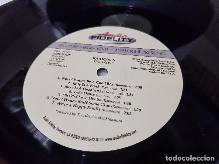 Discos de vinilo: RAMONES -ITS ALIVE- (2009) 2 X LP DISCO VINILO - Foto 3