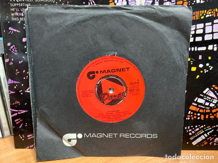 Discos de vinilo: Darts - Its Raining (7&rdquo;, Single) Edici&oacute;n UK - Foto 1