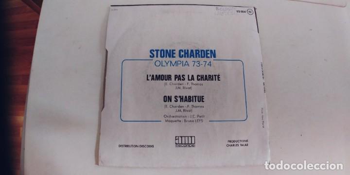 Discos de vinilo: STONE ET ERIC CHARDEN-SINGLE L&Aacute;MOUR PAS LA CHARITE - Foto 2