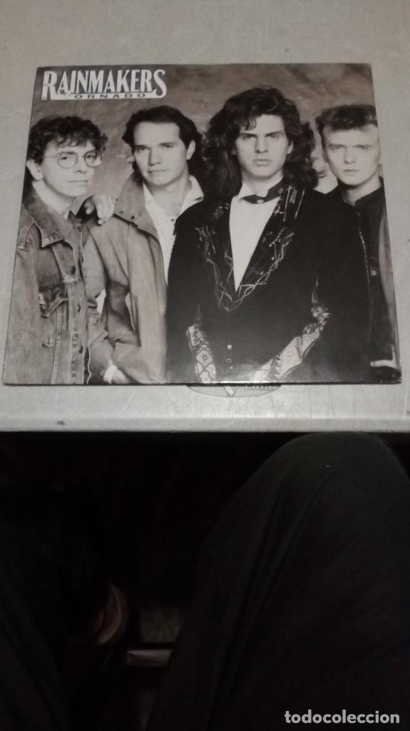 Discos de vinilo: Rainmakers LP Tornado NL.1987 encarte letras - Foto 1