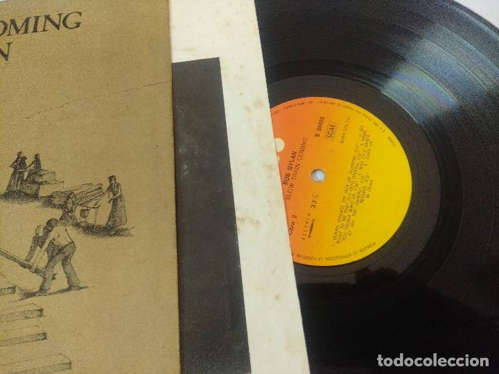 Discos de vinilo: BOB DYLAN/SLOW TRAIN COMING/VINILO. - Foto 2