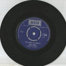 Discos de vinilo: BOBBY HANNA - BLAME IT ON ME + GOIN WHERE THE LOVIN IS SINGLE SIN PORTADA UK 1967. Lote 346829088