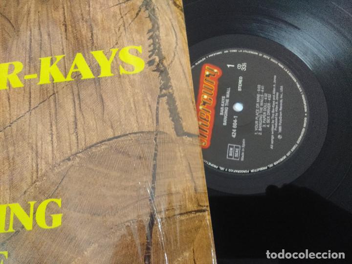 Discos de vinilo: THE BAR-KAYS/BANGING THE WALL/VINILO. - Foto 2