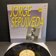 Discos de vinilo: JORGE SEPÚLVEDA / MIRANDO AL MAR / LP - NIPPER-EMI-1988 / MBC. ***/***. Lote 348306328