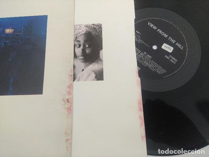 Discos de vinilo: VIEW FROM THE HILL/IN TIME/VINILO. - Foto 2