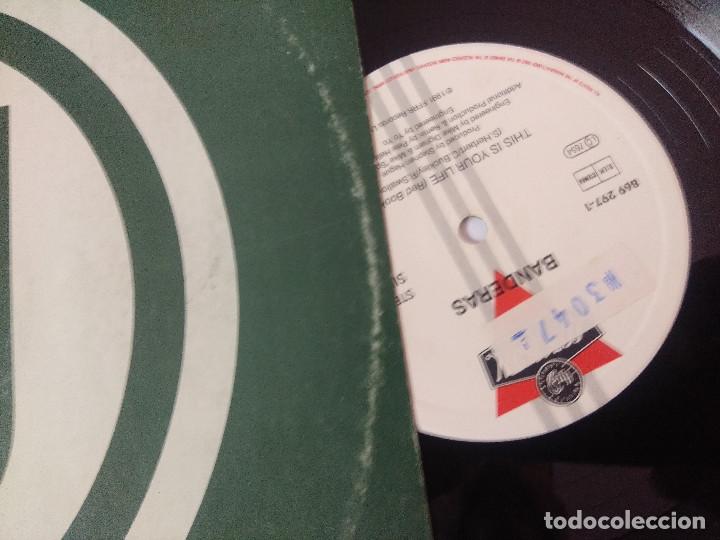 Discos de vinilo: BANDERAS/THIS IS YOUR LIFE/VINILO MAXI. - Foto 2
