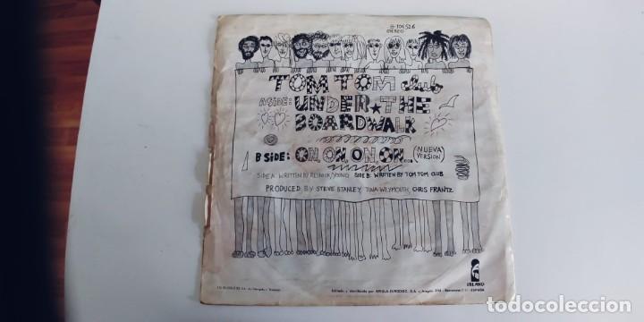 Discos de vinilo: TOM TOM CLUB-SINGLE UNDER THE BOARDWALK - Foto 2