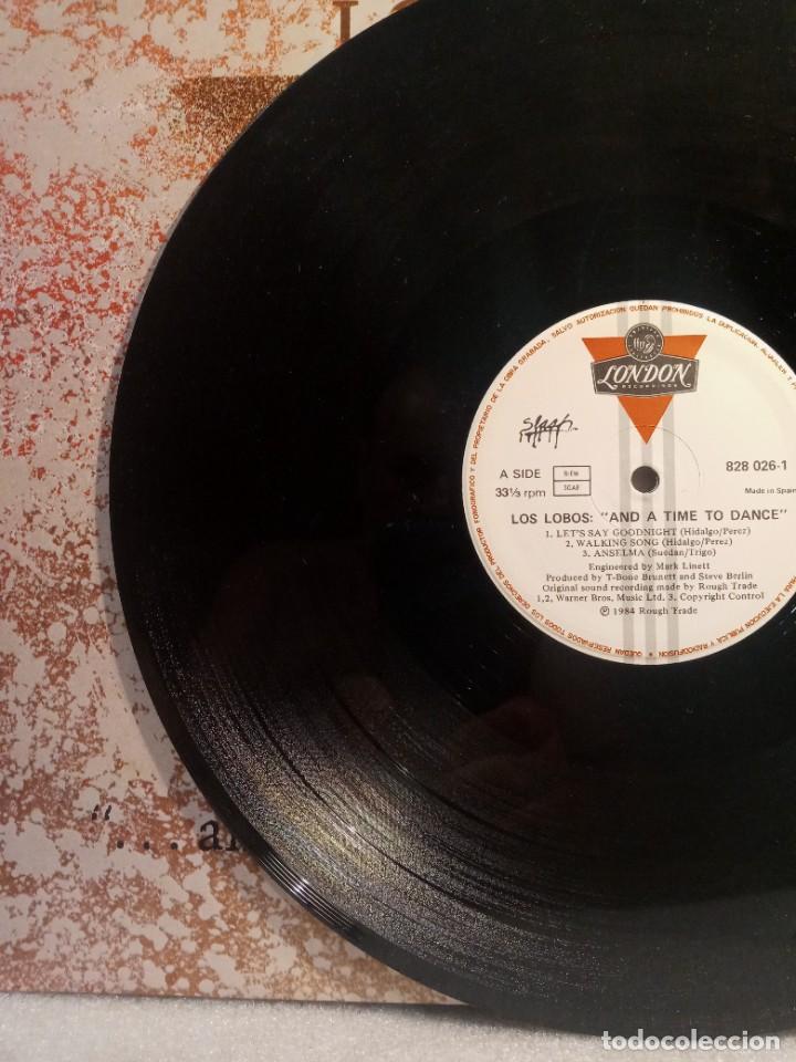 Discos de vinilo: LOS LOBOS - ...AND A TIME TO DANCE. - Foto 2