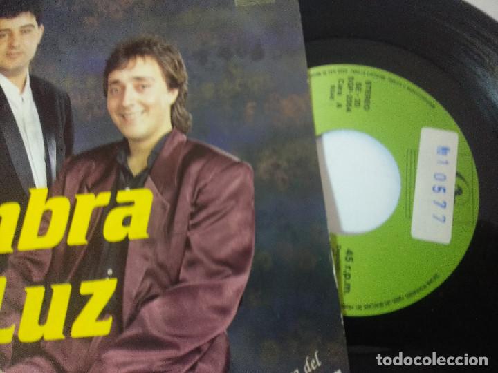 Discos de vinilo: SOMBRA Y LUZ/AY MUJER/SINGLE. - Foto 2