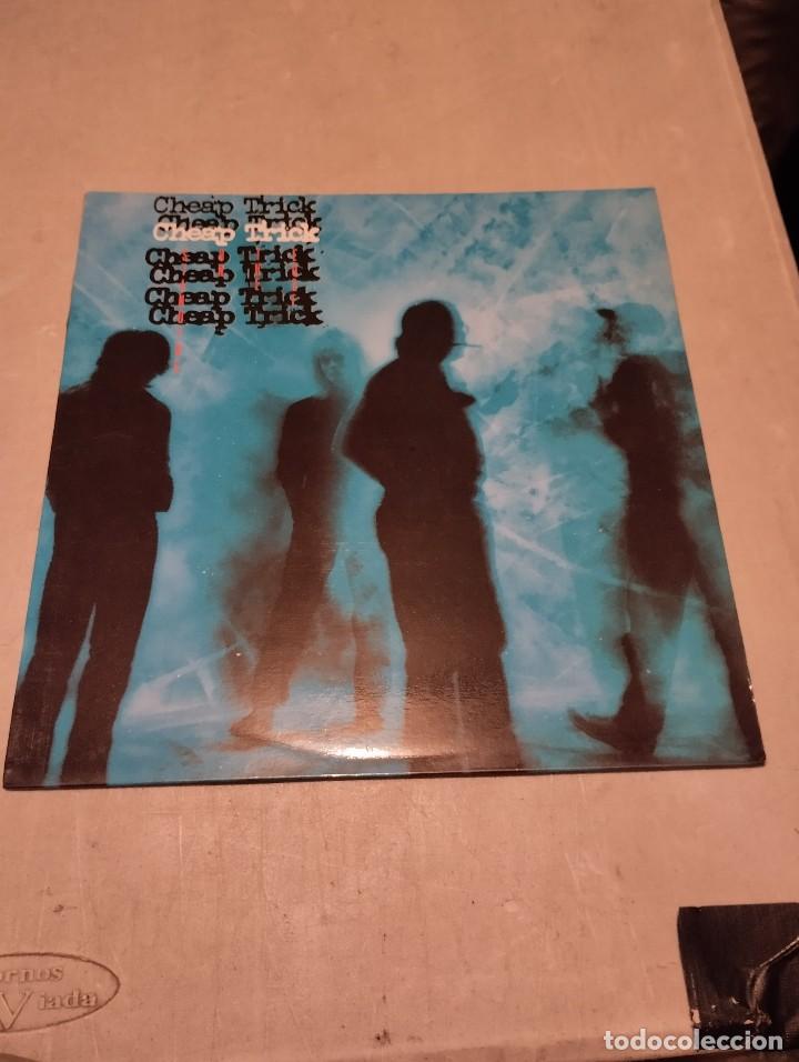 Discos de vinilo: Cheap Trick LP Standing On The Edge Esp.1990 - Foto 1