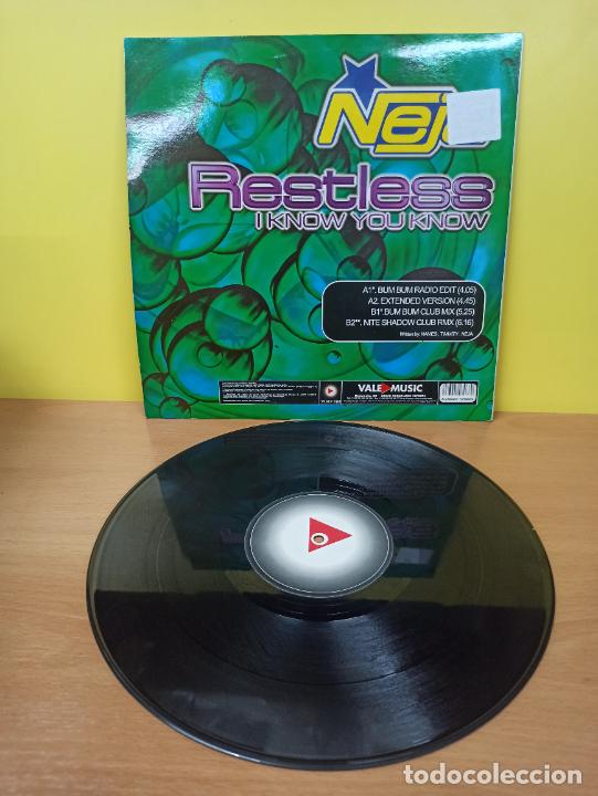 Discos de vinilo: MAXI SINGLE DISCO VINILO NEJA RESTLESS I KNOW YOU KNOW - Foto 2
