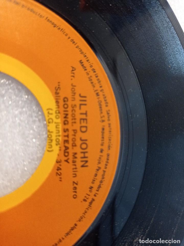 Discos de vinilo: Disco single JILTED JOHN -JOHN EL RECHAZADO /GOING STEADY EMI ODEON 1978 - Foto 3
