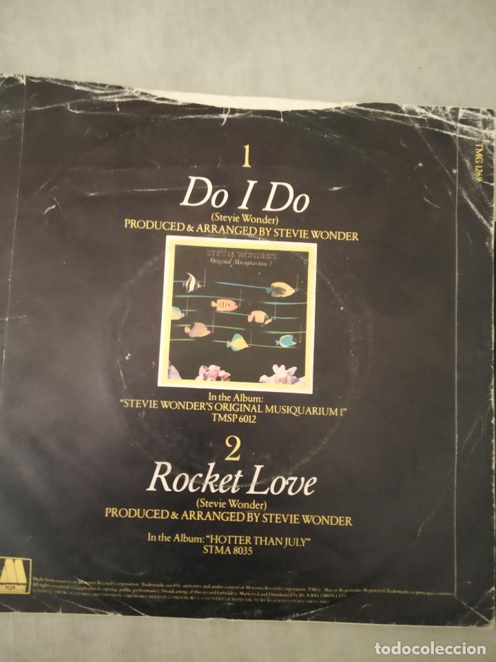 Discos de vinilo: STEVIE WONDER DO I DO / ROCKET LOVE - Foto 2
