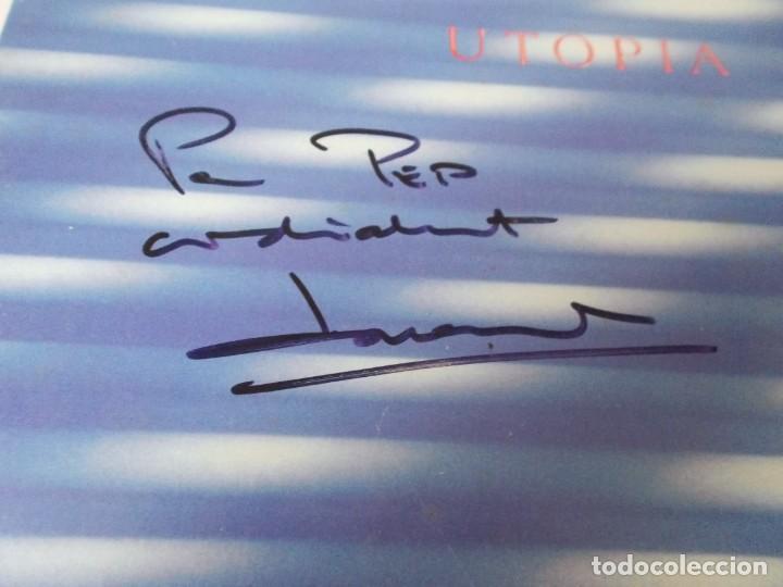 Discos de vinilo: JOAN MANUEL SERRAT Utop&iacute;a Con firma de Serrat - Foto 3