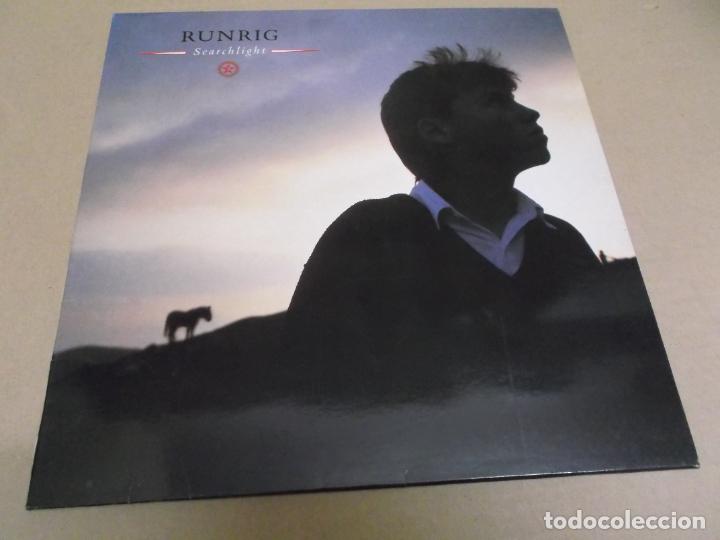 Discos de vinilo: RUNRIG (LP) SEARCHLIGHT A&Ntilde;O &ndash; 1989 - Foto 1