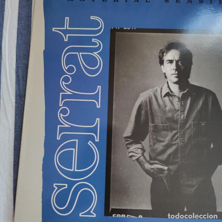 Discos de vinilo: Antiguo Vinilo/LP Joan Manuel Serrat, Material Sensible. - Foto 2