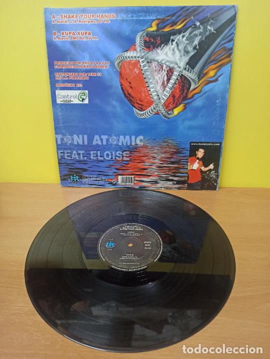 Discos de vinilo: MAXI SINGLE DISCO VINILO TOMI ATOMIC FEAT ELOISE SHAKE YOUR HANDS - Foto 2