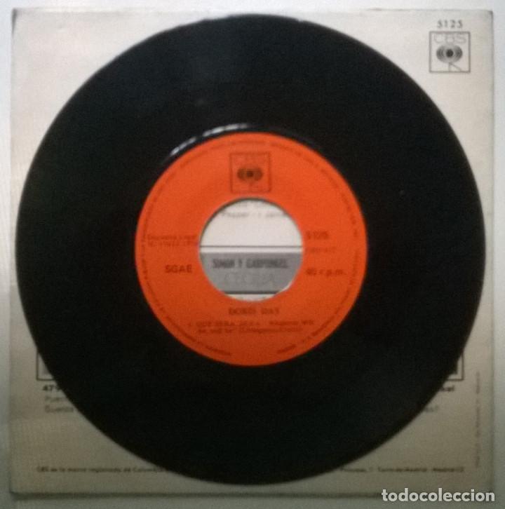 Discos de vinilo: Doris Day. Qu&eacute; ser&aacute; ser&aacute;/ Pilow talk. CBS, Spain 1970 single - Foto 4