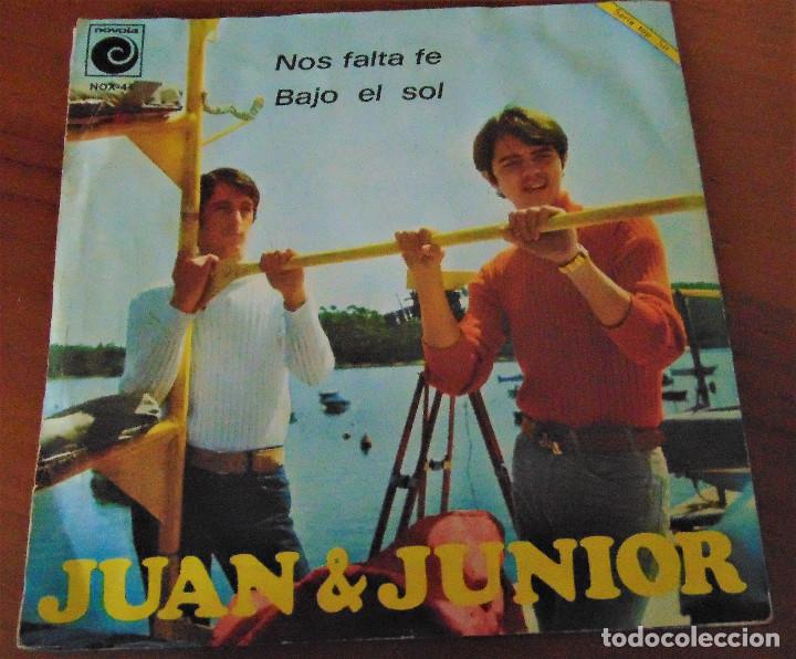 Discos de vinilo: JUAN & JUNIOR - BAJO EL SOL - SINGLE 1967 - Foto 1