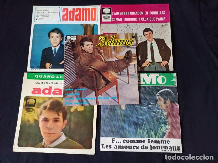 Discos de vinilo: ADAMO 5 SINGLES - Foto 1