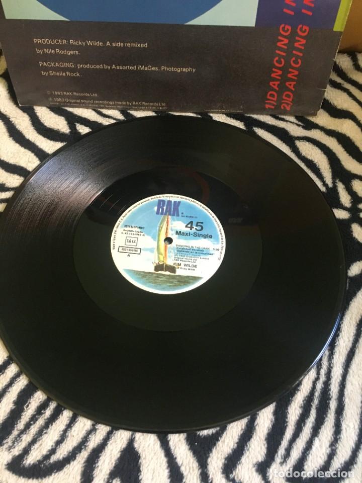 Discos de vinilo: Kim Wilde &lrm;&ndash; Dancing In The Dark - Foto 3