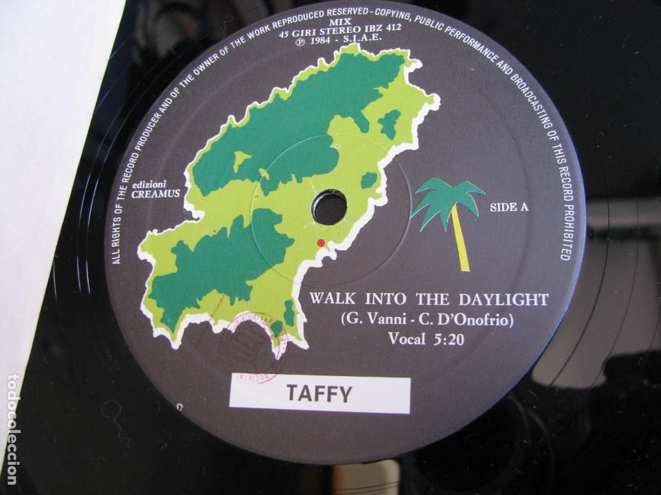 Discos de vinilo: DISCO DE VINILO. TAFFY. WALK INTO THE DAYLIGHT - Foto 3