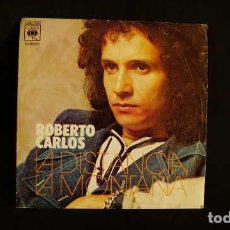 Discos de vinilo: SINGLE, CANTA EN ESPAÑOL, ROBERTO CARLOS, LA DISTANCIA, LA MONTAÑA, CBS 1692.. Lote 358151315
