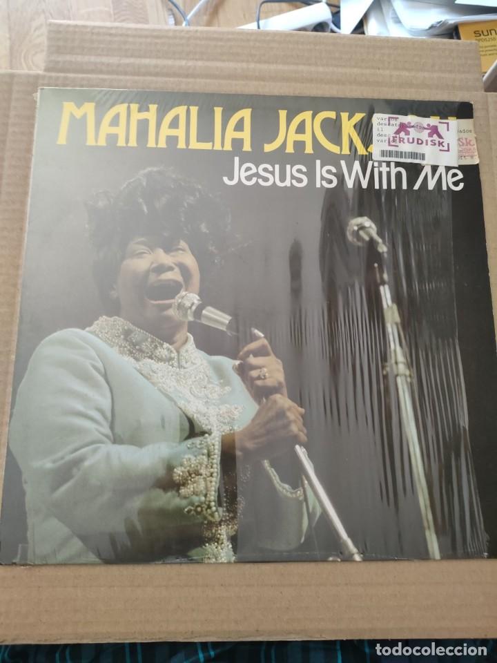 Discos de vinilo: MAHALIA JACKSON - JESUS IS WITH ME - Foto 1