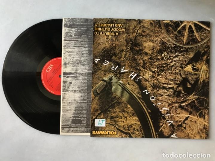 Discos de vinilo: Disco LP A visi&oacute;n Shared. Folkways Cbs1988 - Foto 1
