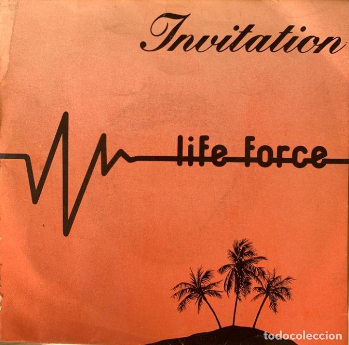 Discos de vinilo: Invitation Life force - Foto 1