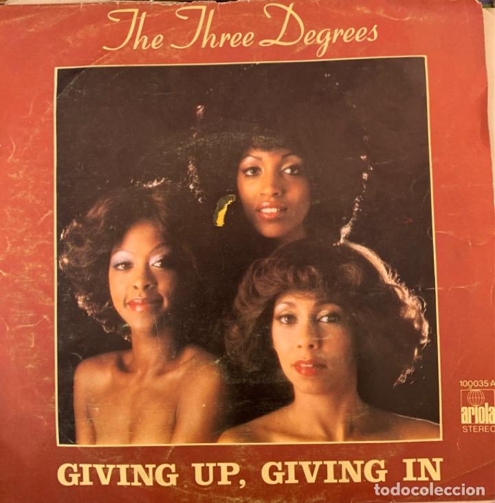 Discos de vinilo: The Three Degress Giving up - Foto 1