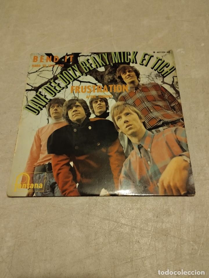 Discos de vinilo: Dave Dee Dozy Beaky Mick & Tich EP Bend It +3 Fr. - Foto 1