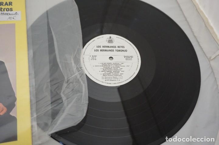 Discos de vinilo: Vinilo LP - LOS HERMANOS REYES / LOS HERMANOS TORONJO - Foto 2