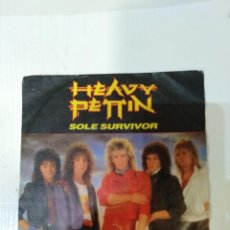 Disques de vinyle: HEAVY PETTIN. SINGLE. 7” ” SOLE SURVIVOR ”. EDICION ESPAÑOLA 1985. POLYDOR. Lote 362940115
