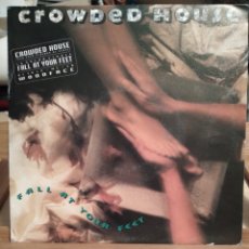 Discos de vinilo: CROWDED HOUSE-FALL AT YOUR FEET-SINGLE VINILO-. Lote 363147095