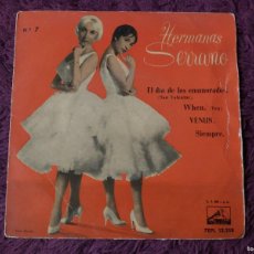 Discos de vinilo: HERMANAS SERRANO – EL DÍA DE LOS ENAMORADOS, VINYL 7” EP 1959 SPAIN 7EPL 13.358. Lote 363986976