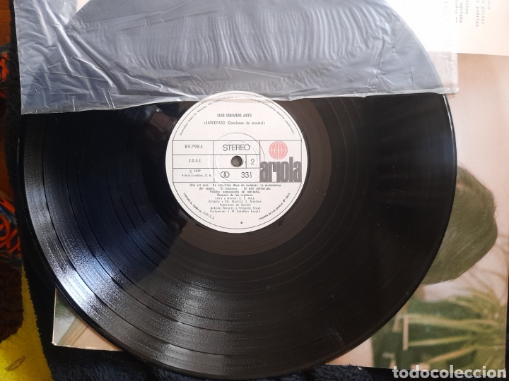 Discos de vinilo: Vinilo, Sarc&oacute;fago de Luis Eduardo Aute - Foto 3