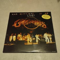 Discos de vinilo: COMMODORES DOBLE LP LIVE ESP.1985. Lote 364623501