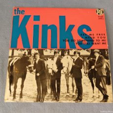 Discos de vinil: SINGLE THE KINKS SET ME FREE ESPAÑA AÑO 1965. Lote 365094466