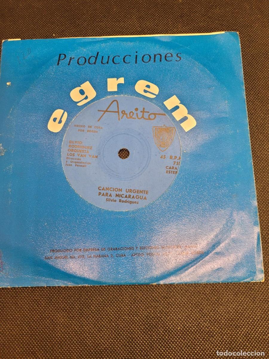 Discos de vinilo: RAREZA Single vinilo de Silvio Rodriguez junto con Los Van Van - Foto 2
