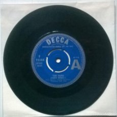 Discos de vinilo: JIMMY POWELL. TOM HARK/ DANCE HER BY ME. DECCA F 11544, UK 1962 SINGLE PROMOCIONAL (MOD / R'N'B). Lote 365761441