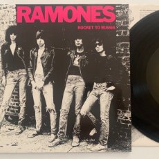 Discos de vinilo: LP RAMONES - ROCKET TO RUSSIA. Lote 366002841