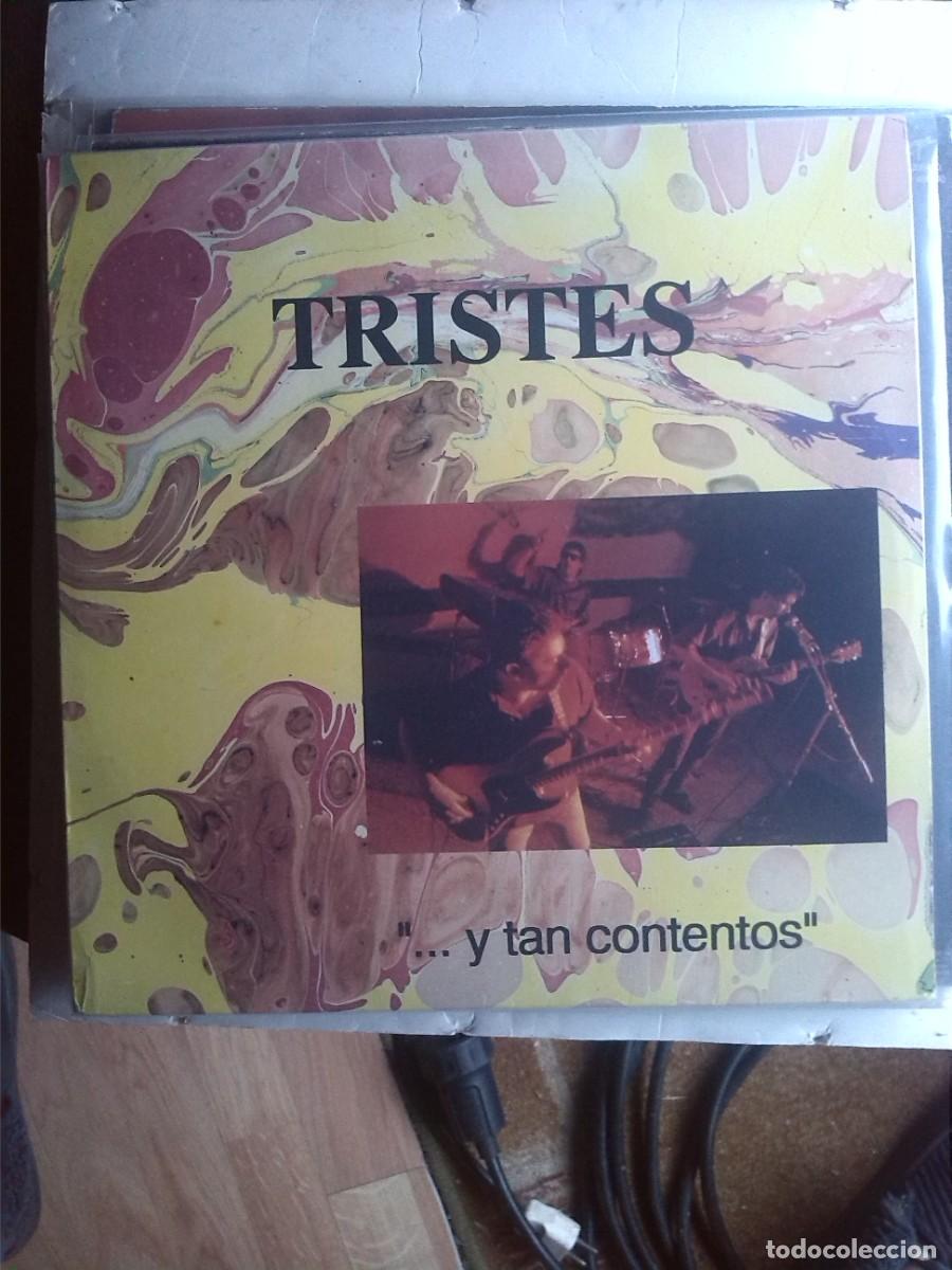 Discos de vinilo: tristes ... y tan contentos 1990 lp insert asturianos - Foto 1