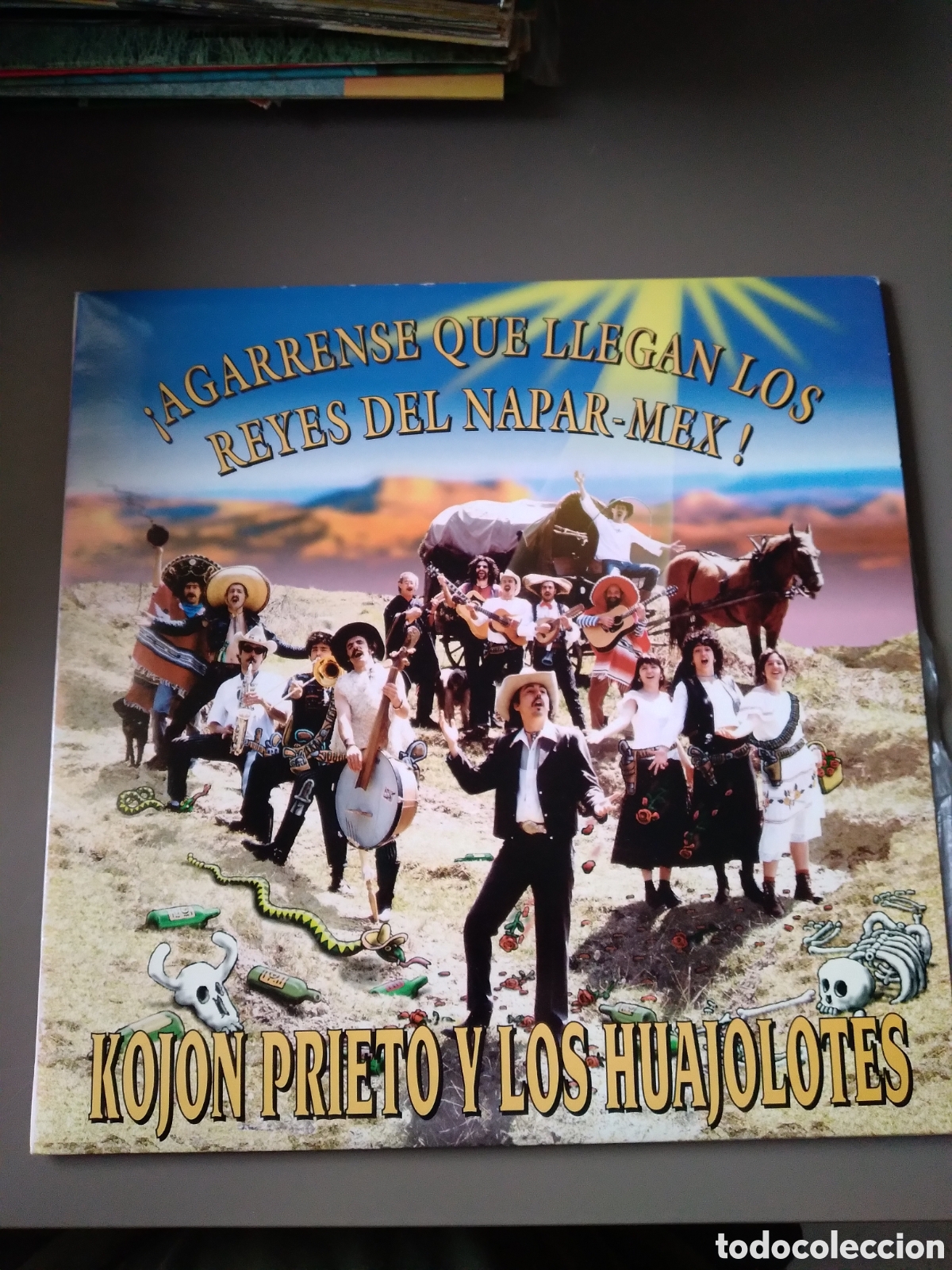Disques de vinyle: KOJON PRIETO Y LOS HUAJOLOTES-&iexcl;AGARRENSE QUE LLEGAN LOS REYES DEL NAPAR-MEX!-LP VINILO-COMO NUEVO-